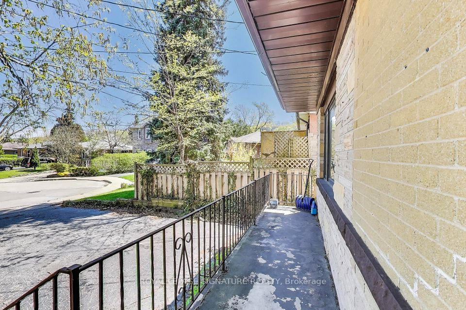 68 Harold Street, Hamilton, ON L8S 2R9