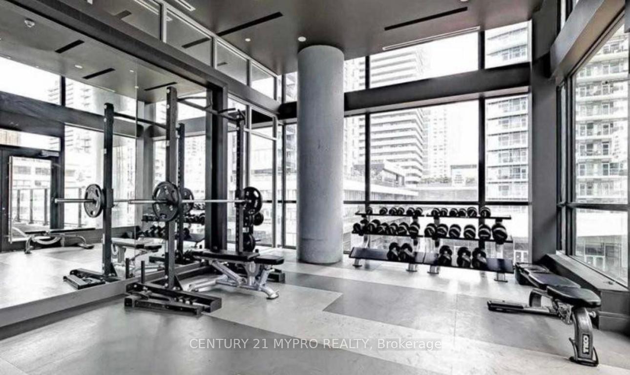 2 Bedrooms Condo at 290 Adelaide,  Toronto For sale
