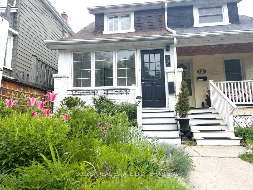 245 Kenilworth Avenue, Toronto, ON M4L 3S7