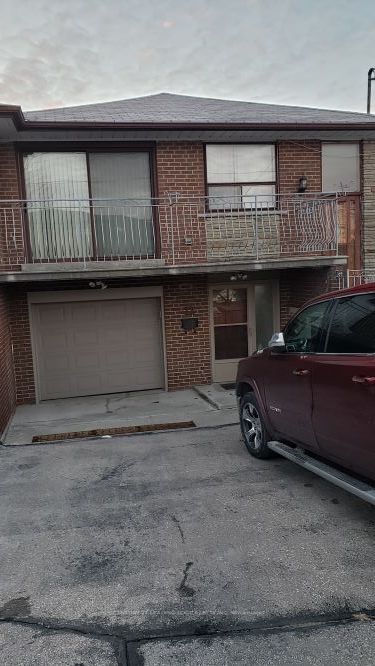 #Lower - 12 Bamford Crescent, Toronto, ON M3N 1T8