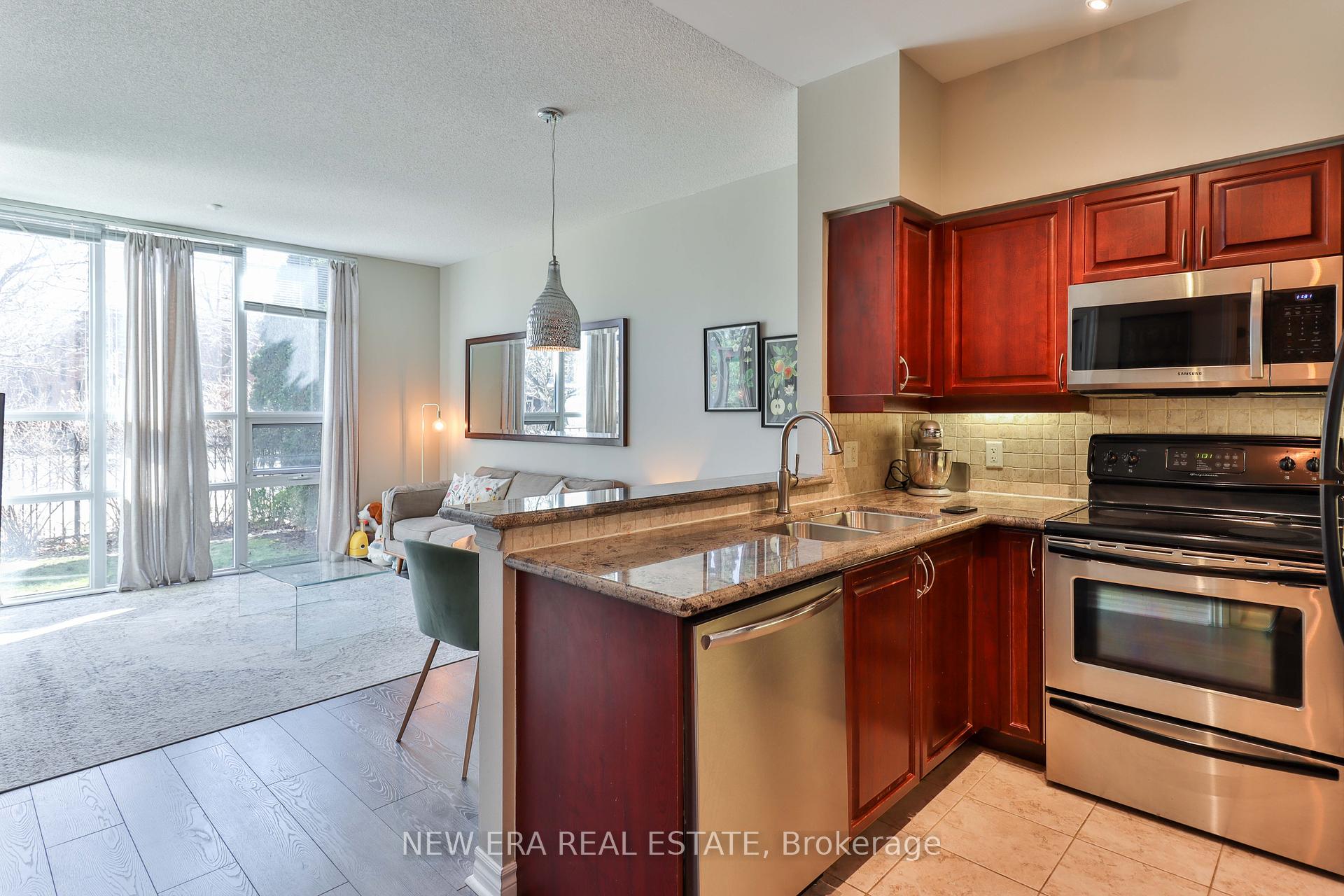 2 Bedrooms Condo at 3830 Bathurst,  Toronto For sale