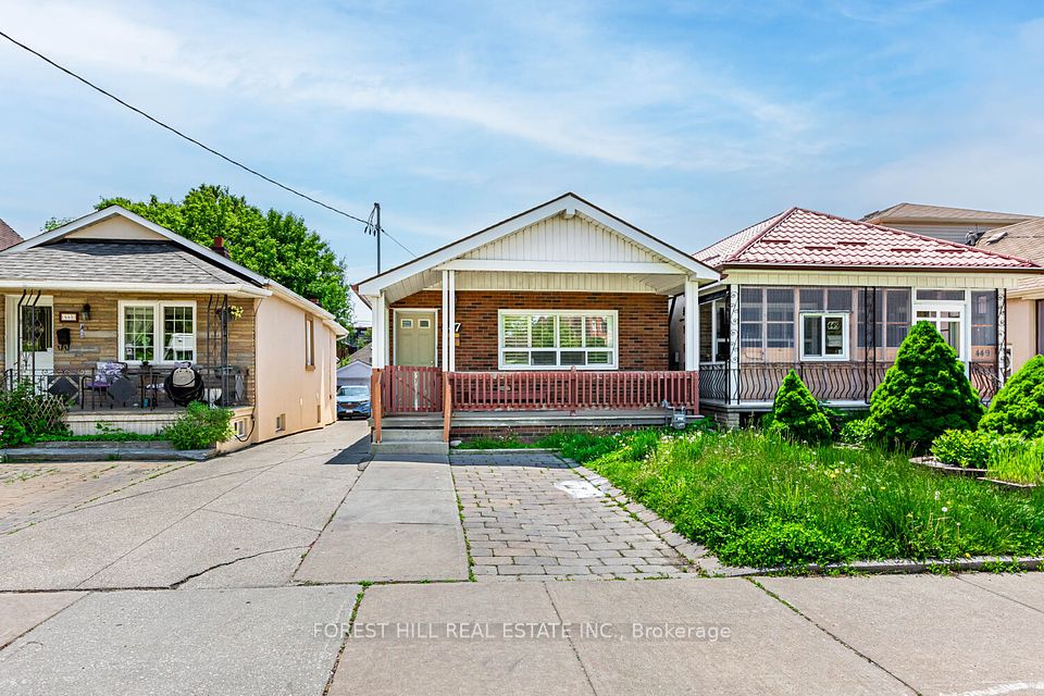 447 Hopewell