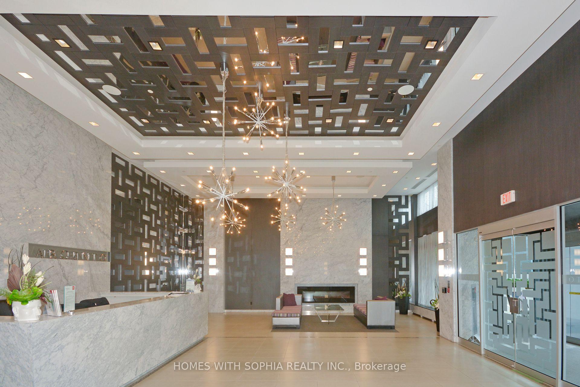 2 Bedrooms Condo at 18 Graydon Hall, Toronto For sale