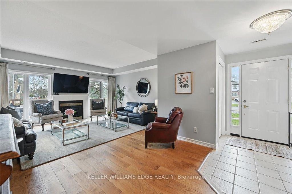 2 Bedrooms Condo at 3230 New,  Burlington For sale