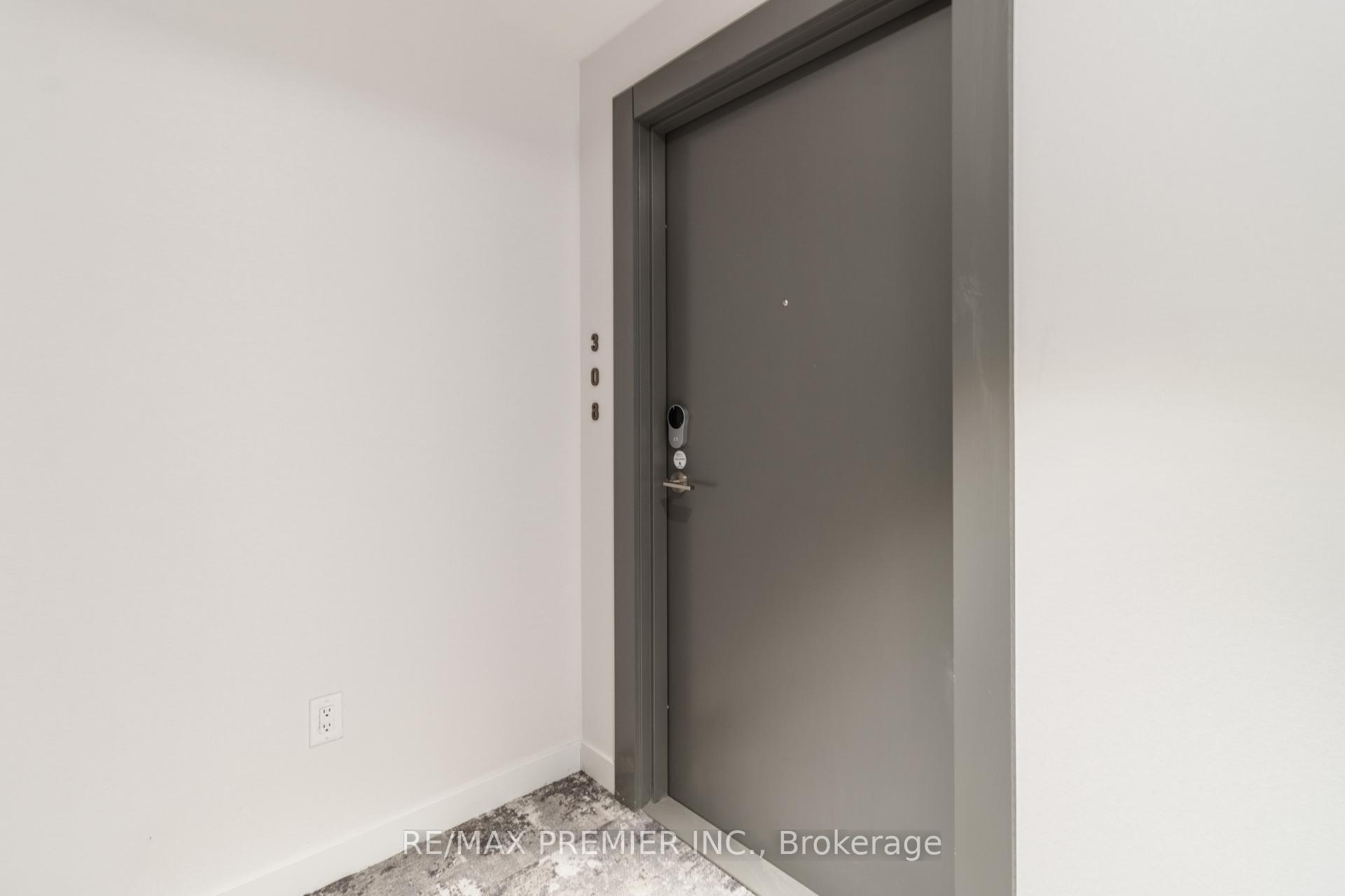 1 Bedroom Condo at 9 Tecumseth, Toronto For sale