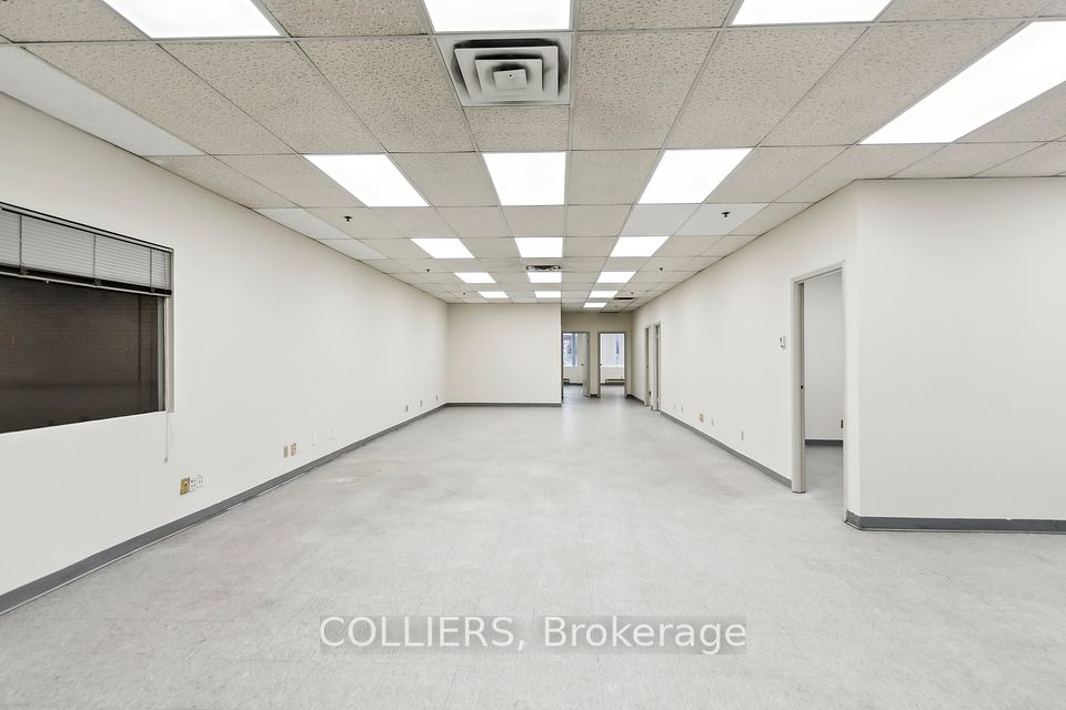 https://trreb-image.ampre.ca/3XZcmEteI51E0L0X7oNYFd_OQhRnXKQZsgIKcYy3vO8/rs:fit:960:960/wm:.5:so:0:50:.4/wmsh:10/wmt:PHNwYW4gZm9yZWdyb3VuZD0nd2hpdGUnIGZvbnQ9JzY4Jz5DT0xMSUVSUywgQnJva2VyYWdlPC9zcGFuPg/cb:20250415165044/L3RycmViL2xpc3RpbmdzLzQwLzk3LzA0LzA0L3AvM2ZmNjgyMmMtZjkyMC00ZWEzLTk1OGUtMTExMDRiMzBiYjIyLmpwZw.jpg