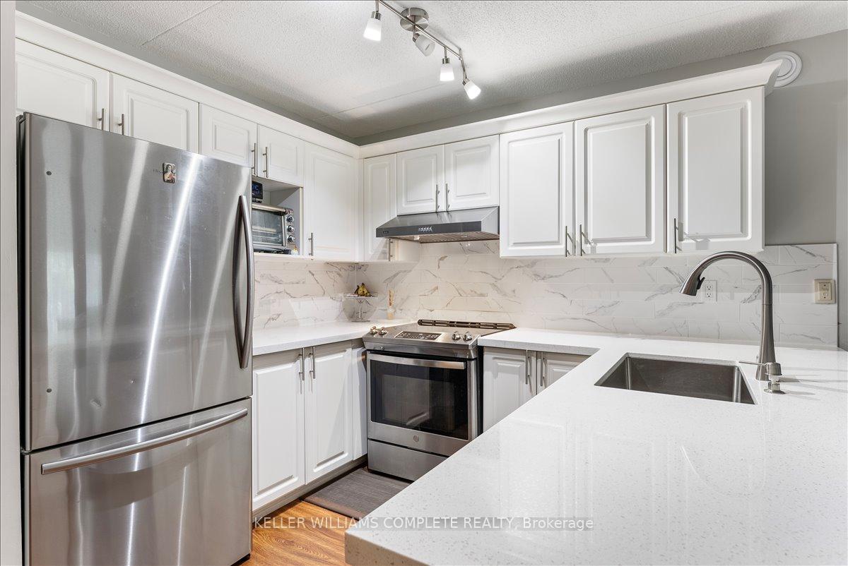 2 Bedrooms Condo at 2010 CLEAVER,  Burlington For sale