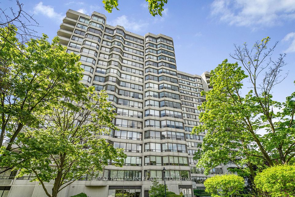 1121 Steeles