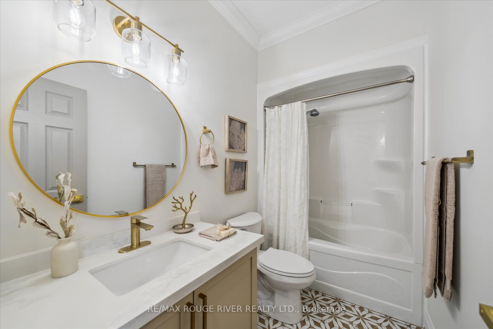 448 West Scugog Lane