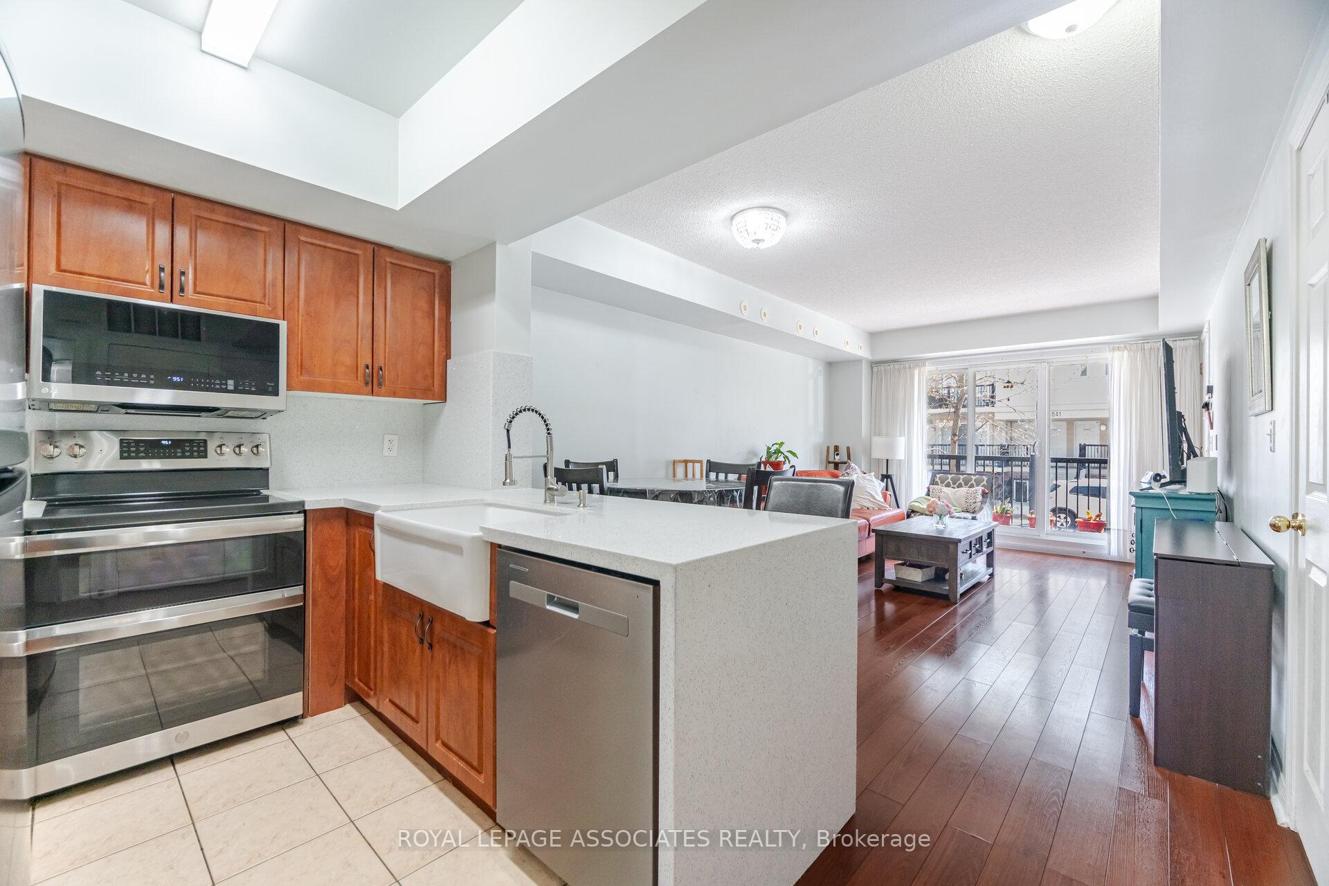 3 Bedrooms Condo at 3043 Finch, Toronto For sale