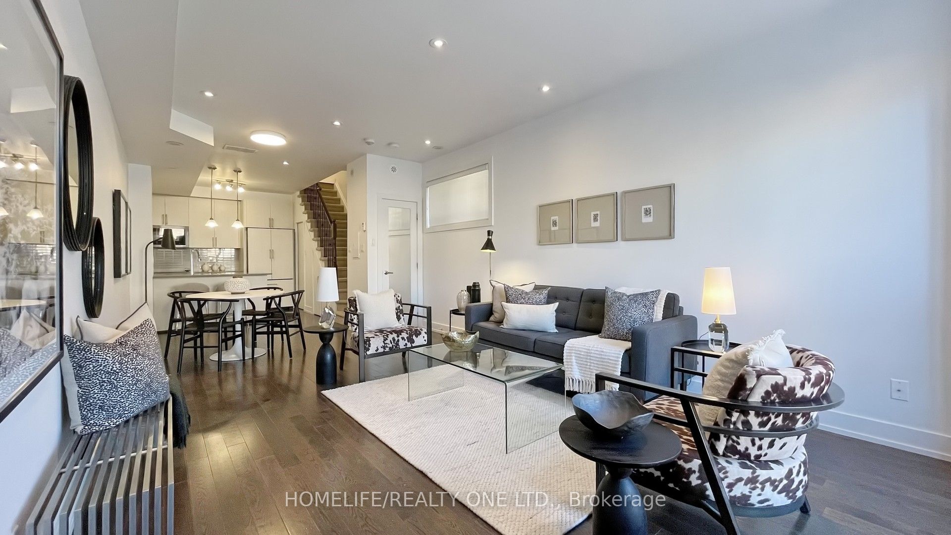 1072 Lansdowne Avenue, Toronto, ON M6H 4H2