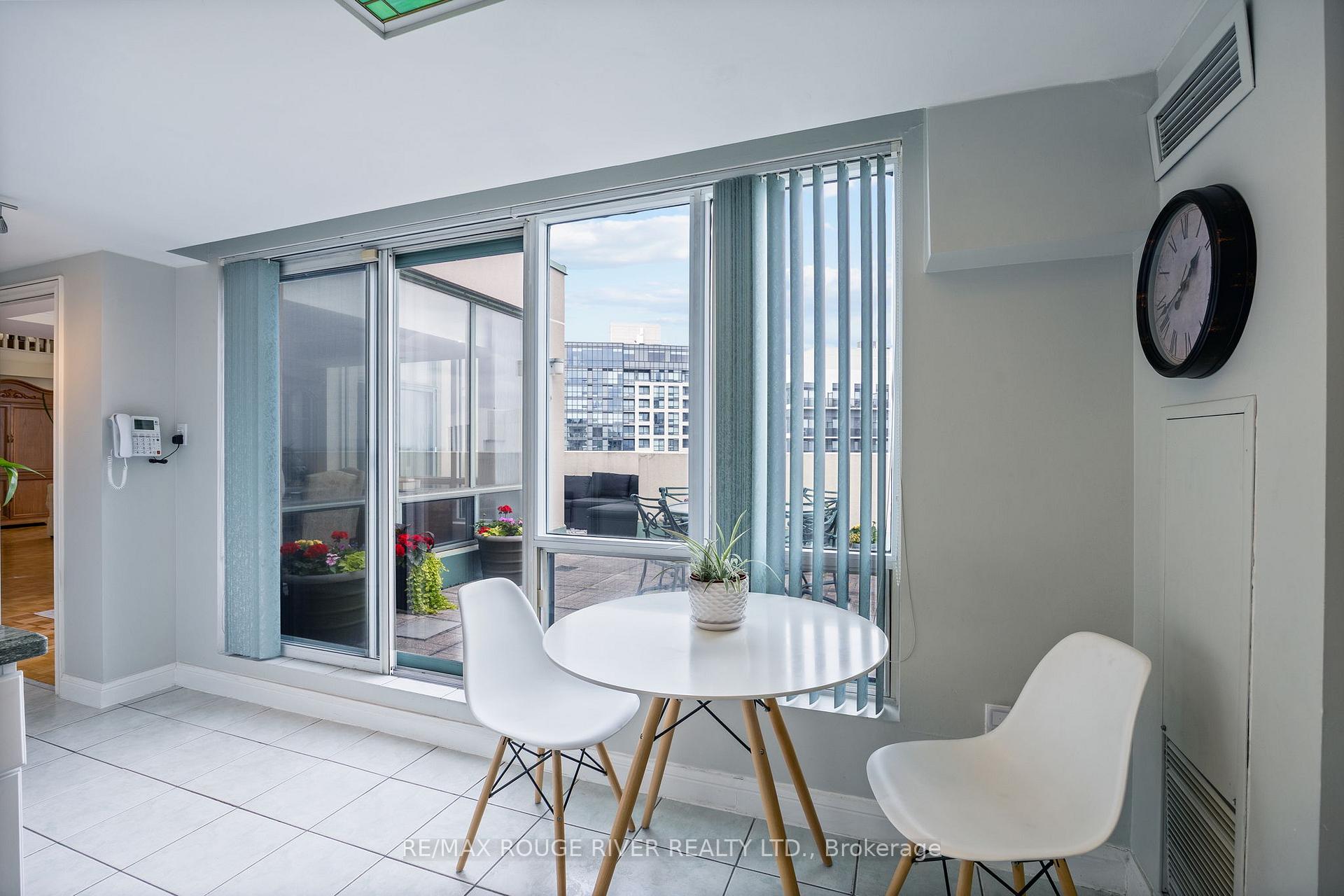3 Bedrooms Condo at 101 Subway, Toronto For sale