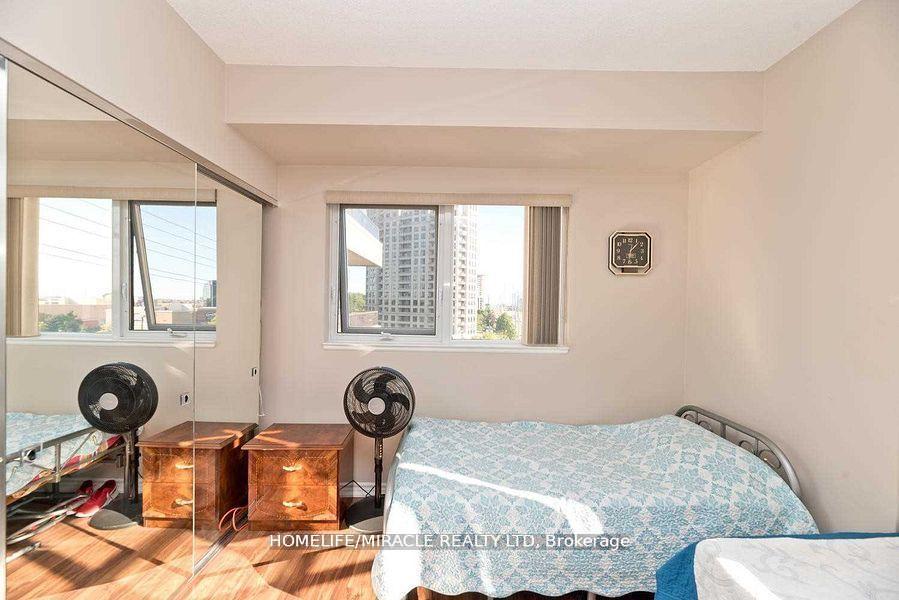 2 Bedrooms Condo at 9235 Jane, Vaughan For sale