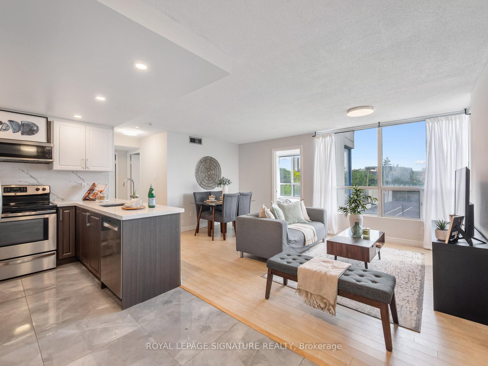 3 Bedrooms Condo at 3050 Ellesmere, Toronto For sale