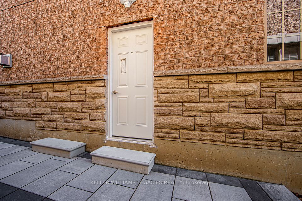 12 Midvale Heights Lane, Vaughan, ON L6A 4L5