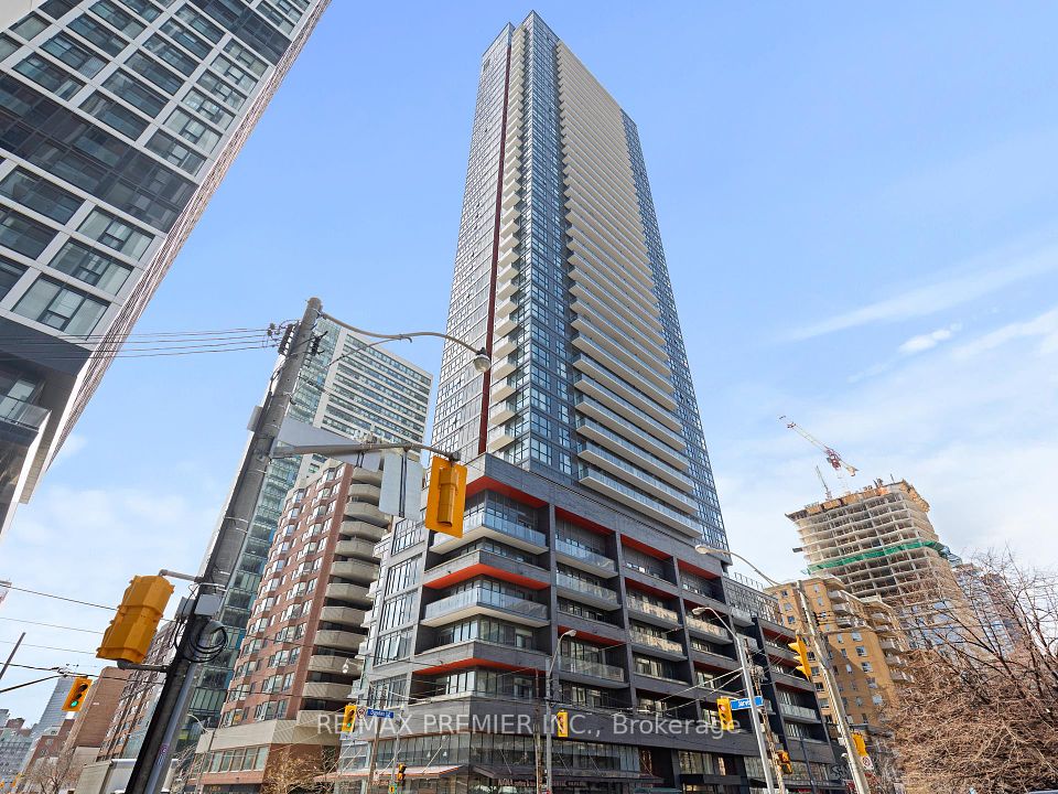 159 Dundas