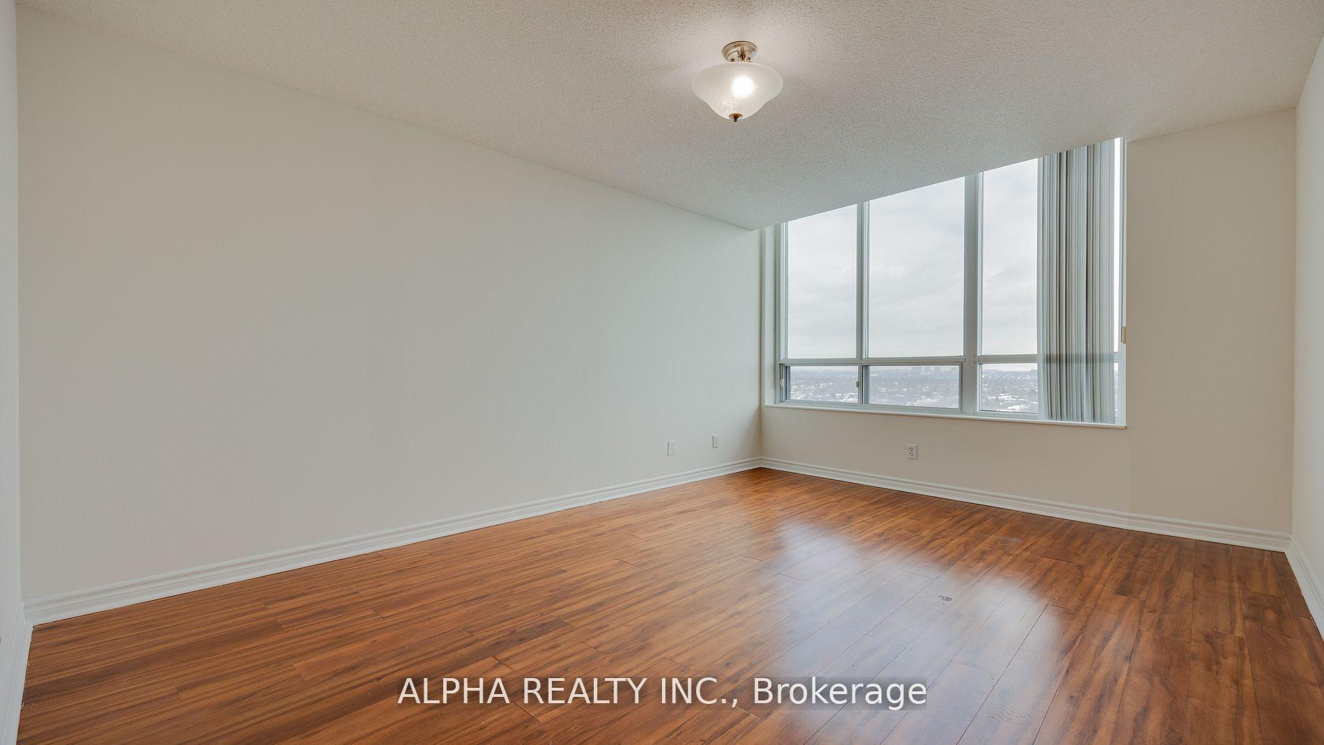 2 Bedrooms Condo at 18 Spring Garden, Toronto For sale