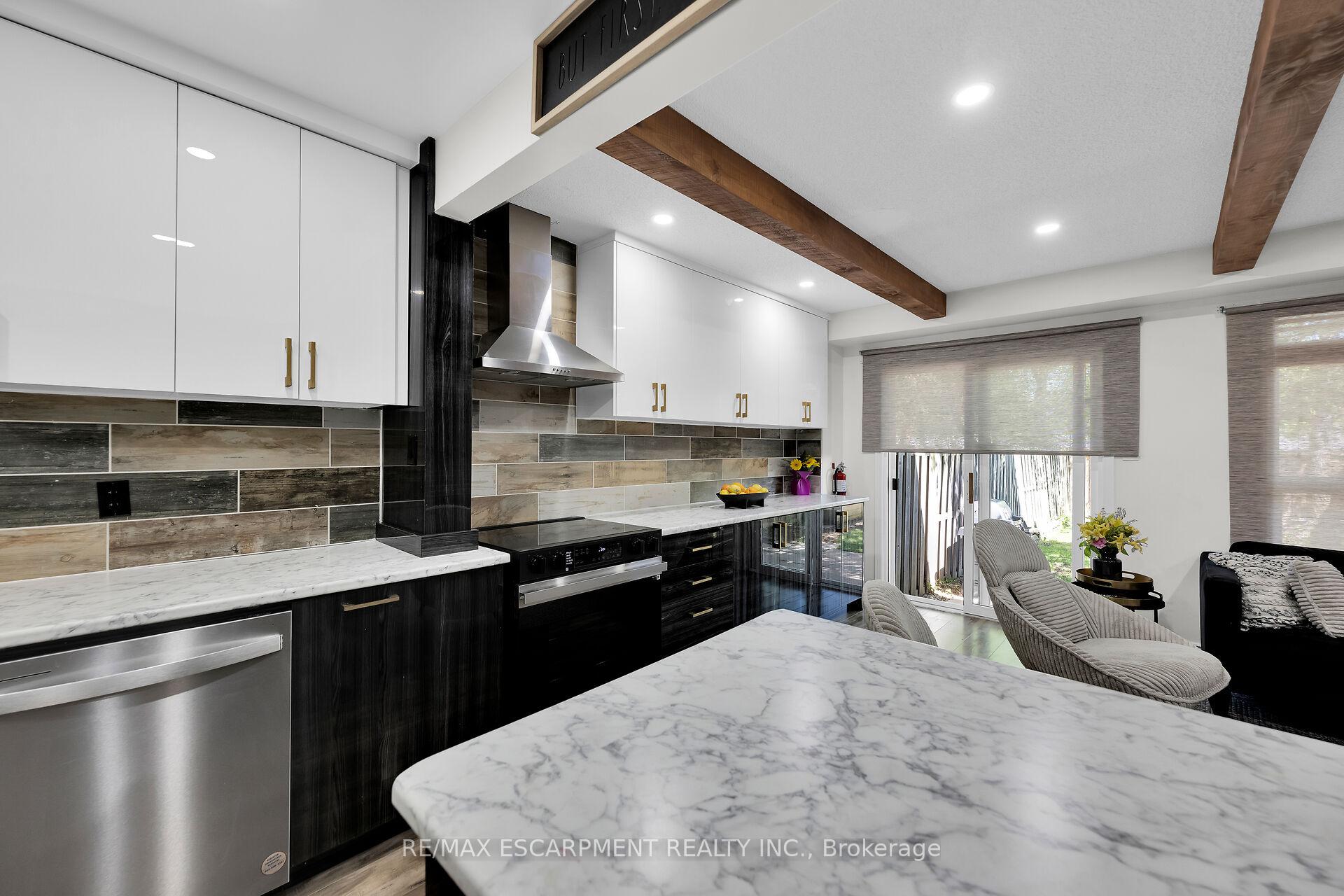 4 Bedrooms Condo at 134 Terni, Hamilton For sale