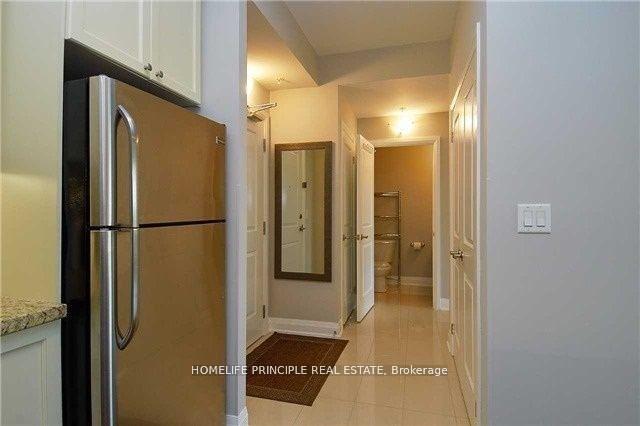 1 Bedroom Condo at 12 Woodstream, Vaughan For sale