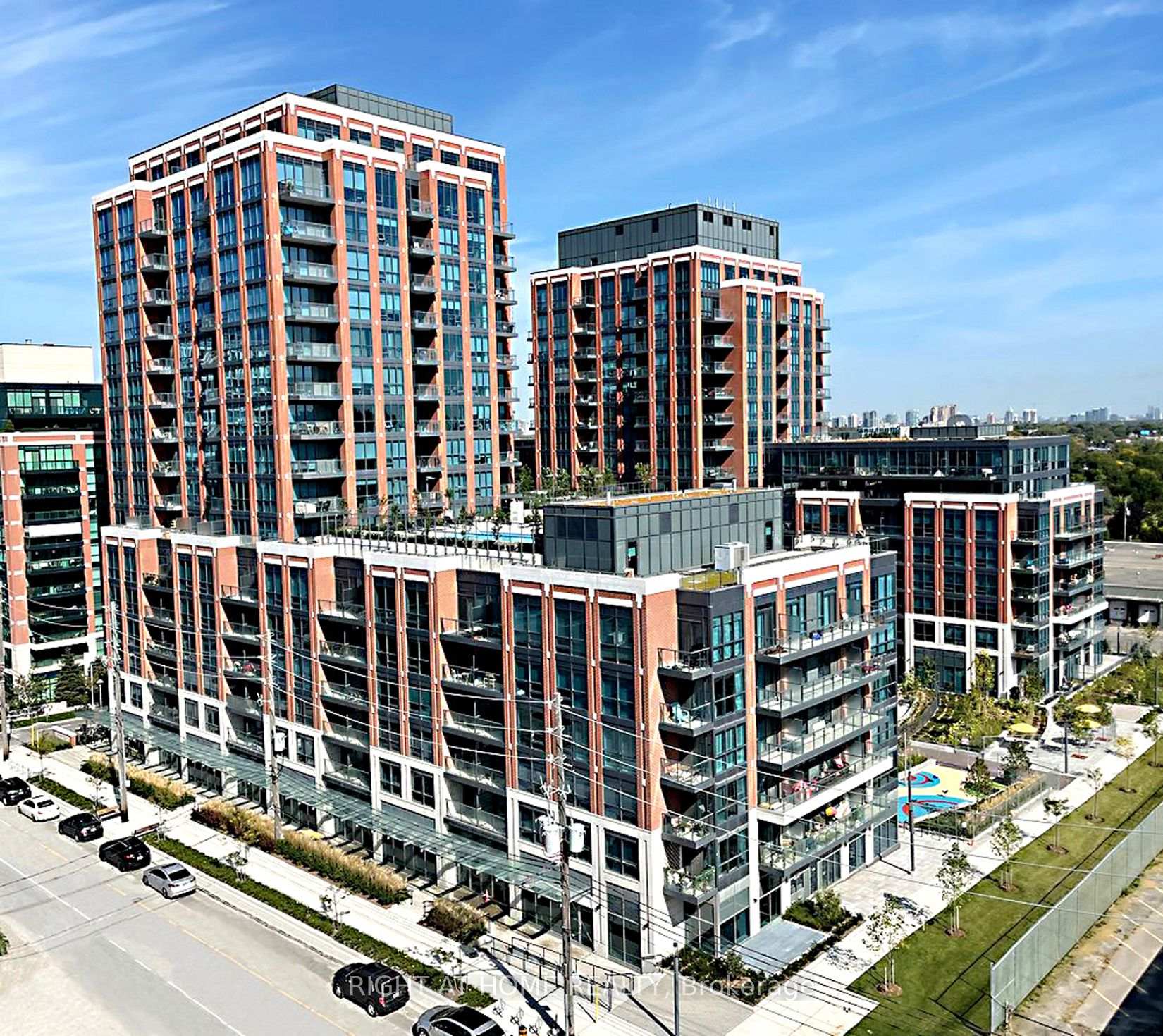 1 Bedroom Condo at 31 Tippet,  Toronto For sale