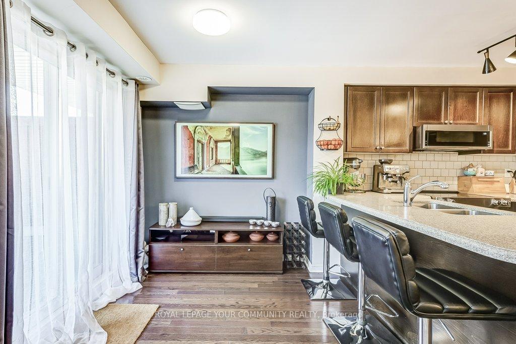 4 Bedrooms Condo at 651 Warden, Toronto For sale