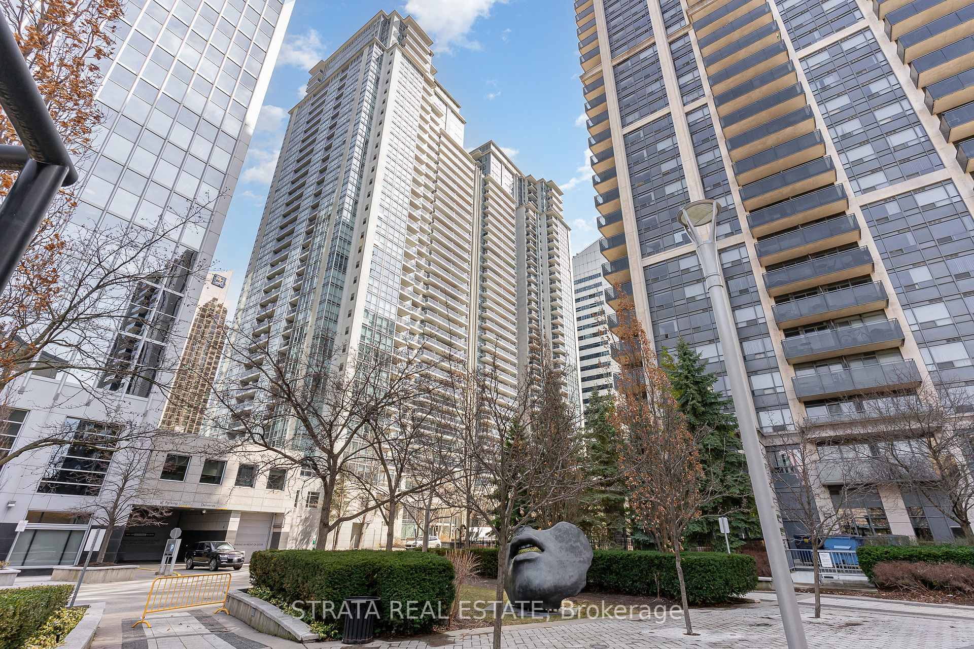 3 Bedrooms Condo at 4978 Yonge, Toronto For sale
