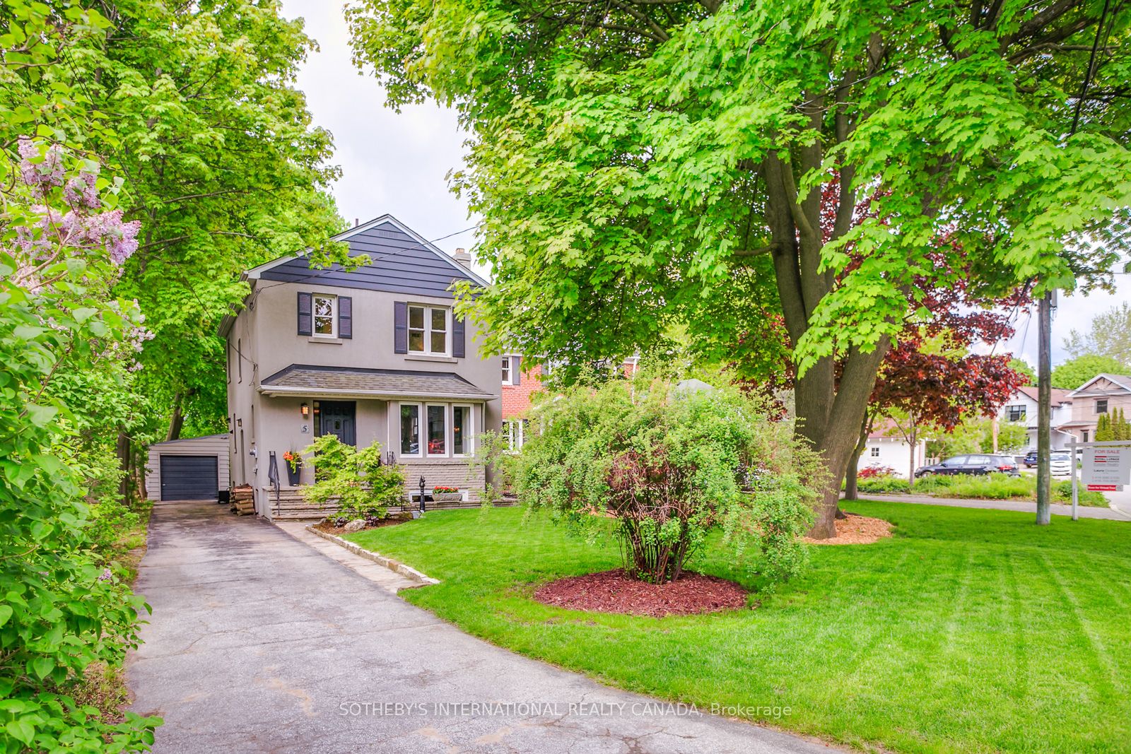 5 Springbank Avenue
