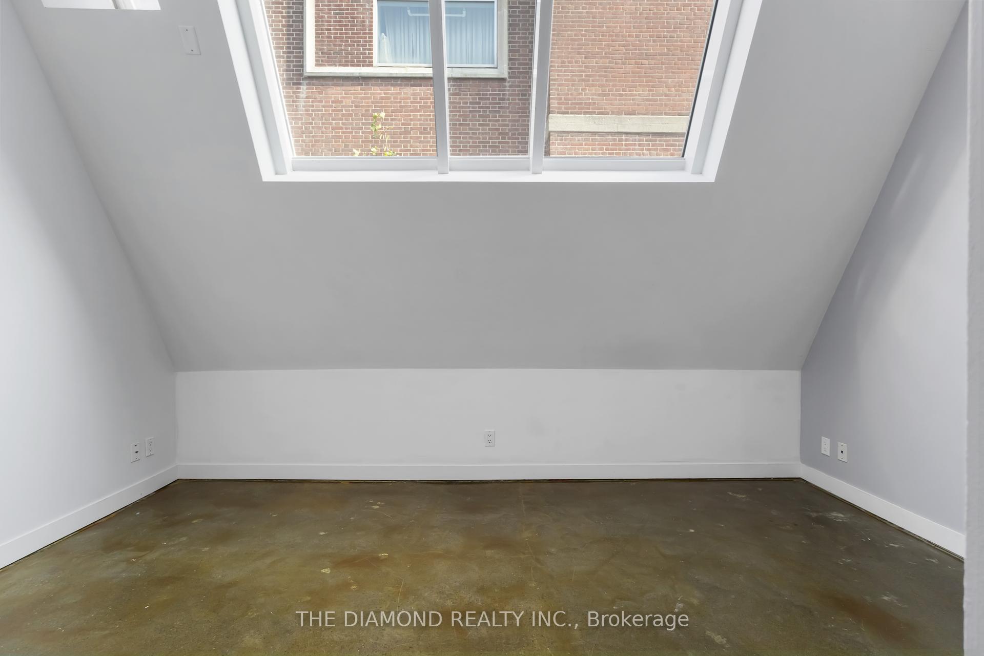 2 Bedrooms Condo at 201 Carlaw, Toronto For sale