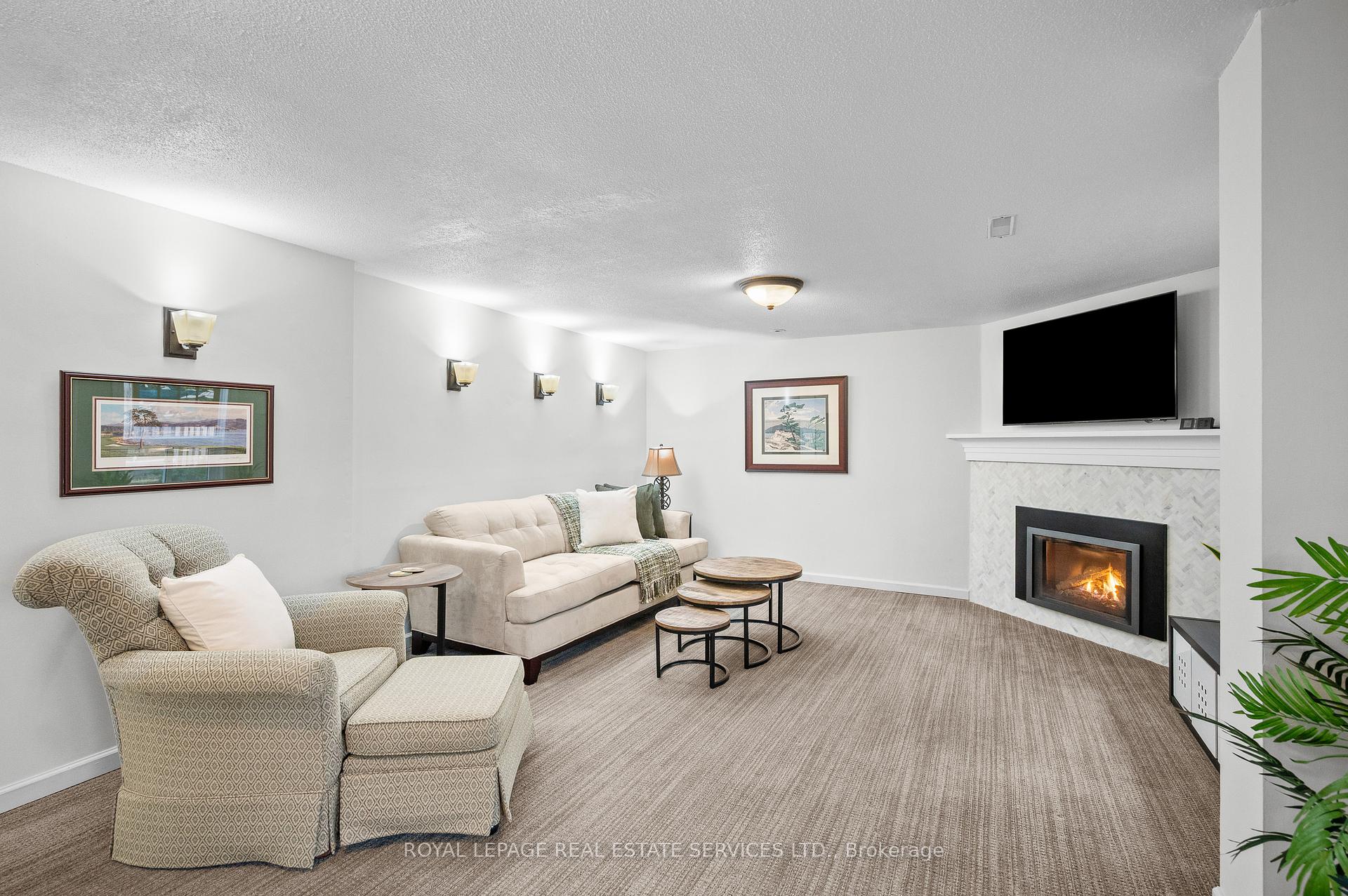 3 Bedrooms Condo at 2098 Marine,  Oakville For sale