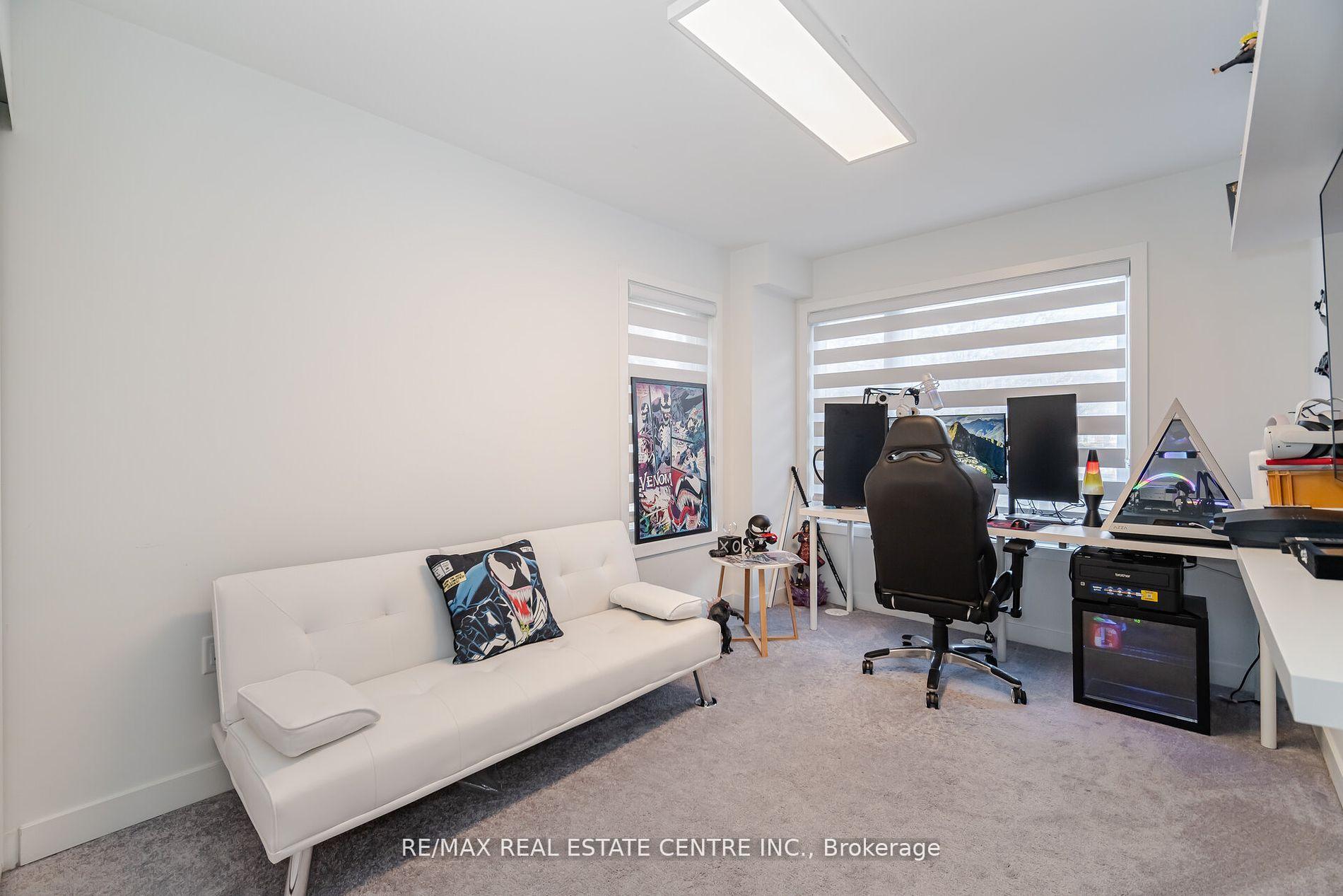 2 Bedrooms Condo at 3562 Colonial,  Mississauga For sale