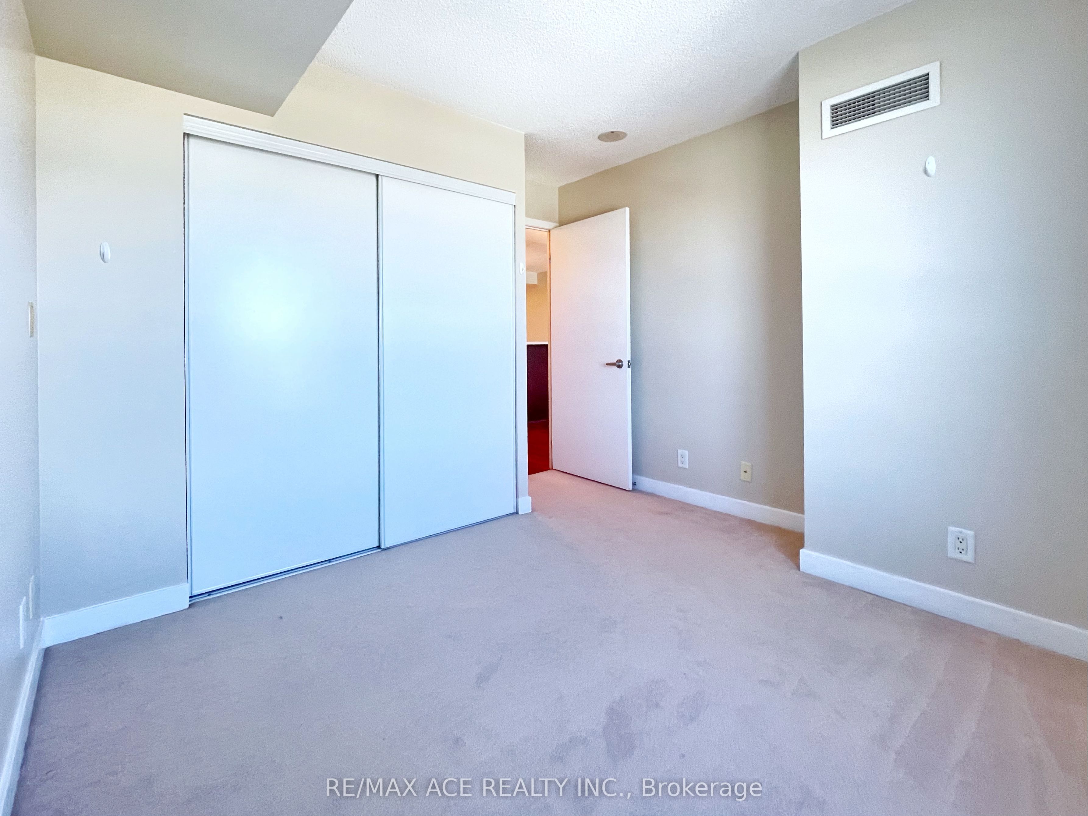 38 Lee Centre Drive, #2315