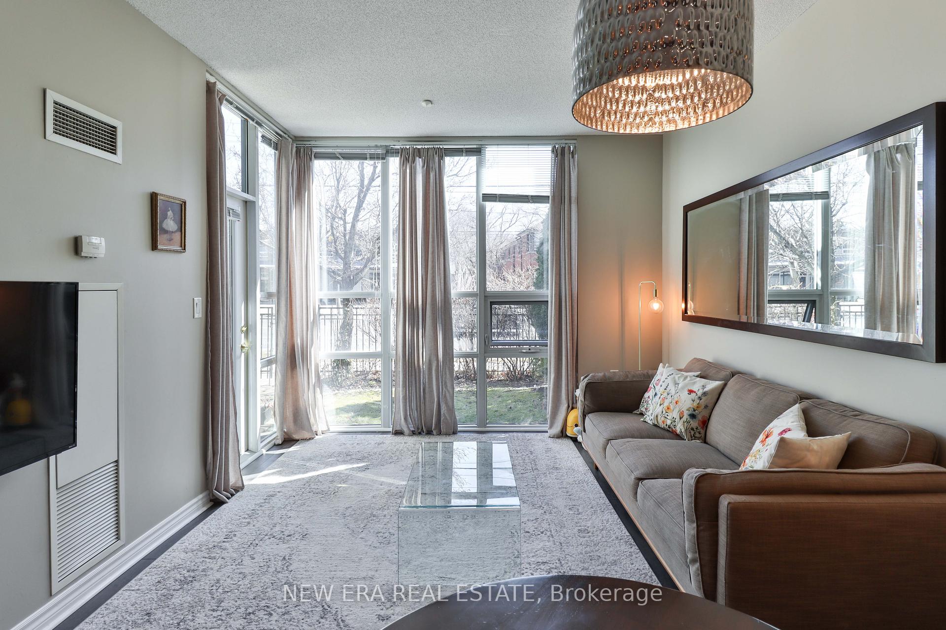 2 Bedrooms Condo at 3830 Bathurst,  Toronto For sale