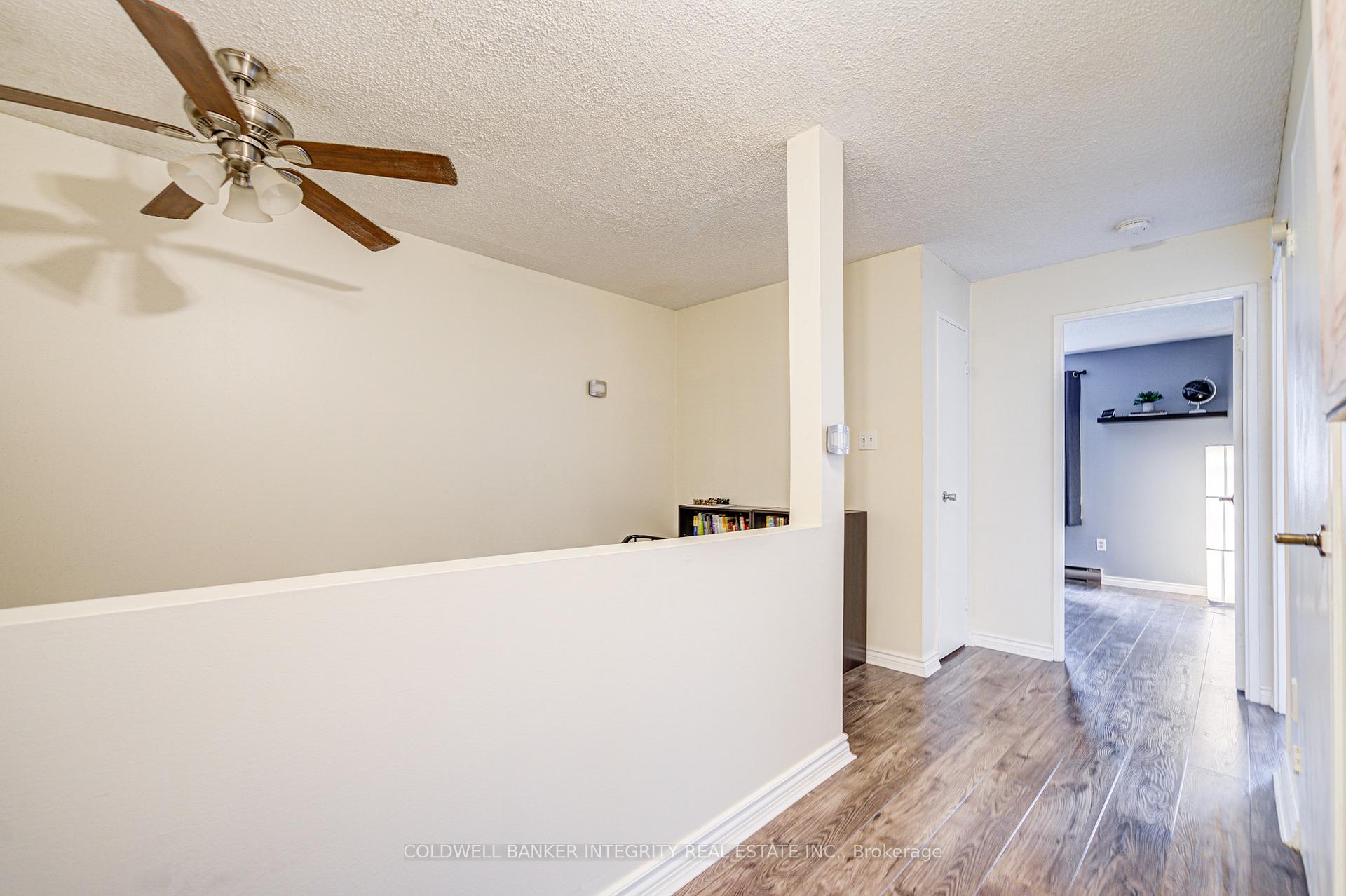 3 Bedrooms Condo at 1036 Falgarwood, Oakville For sale