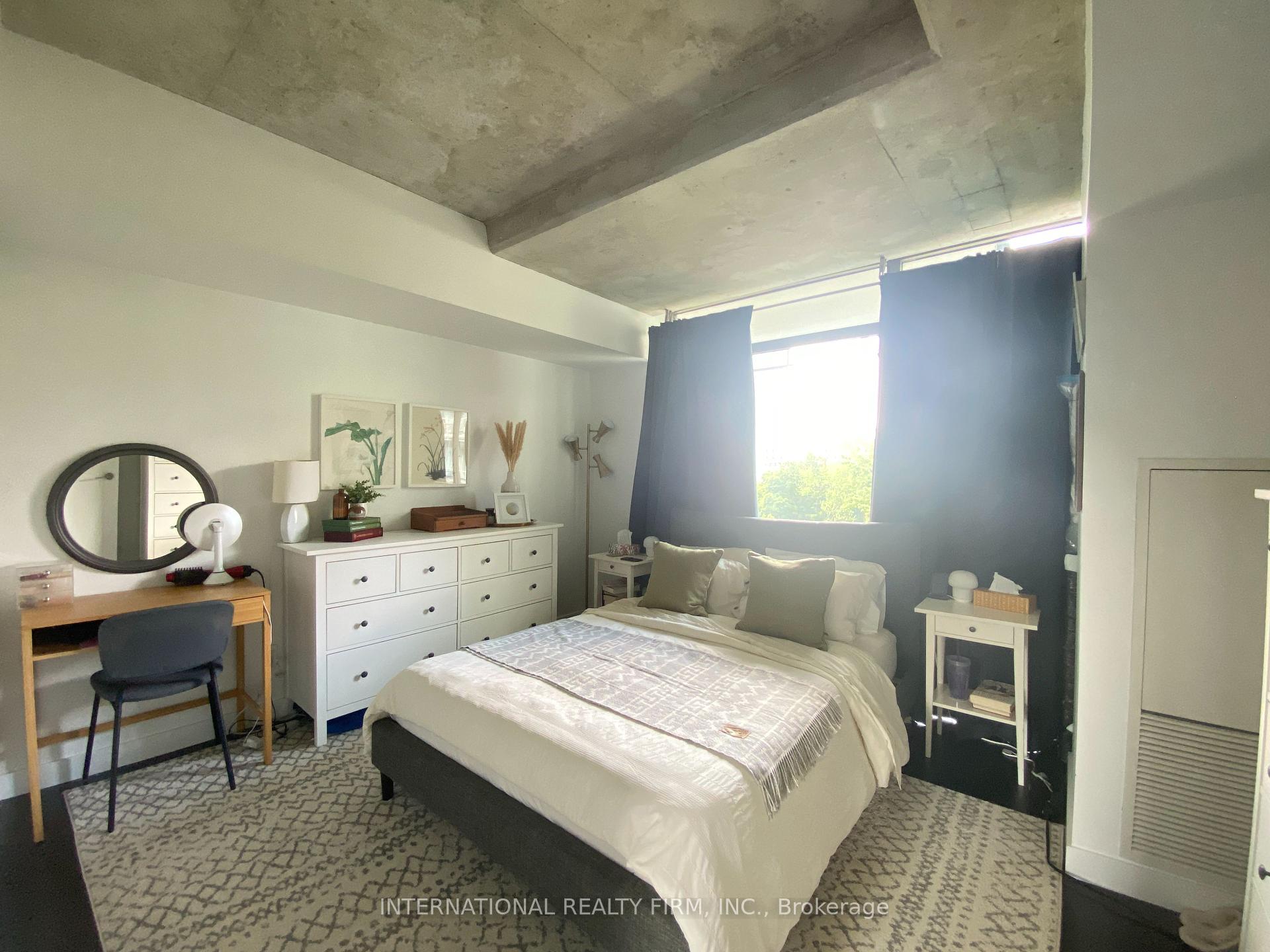 2 Bedrooms Condo at 55 Stewart, Toronto For sale