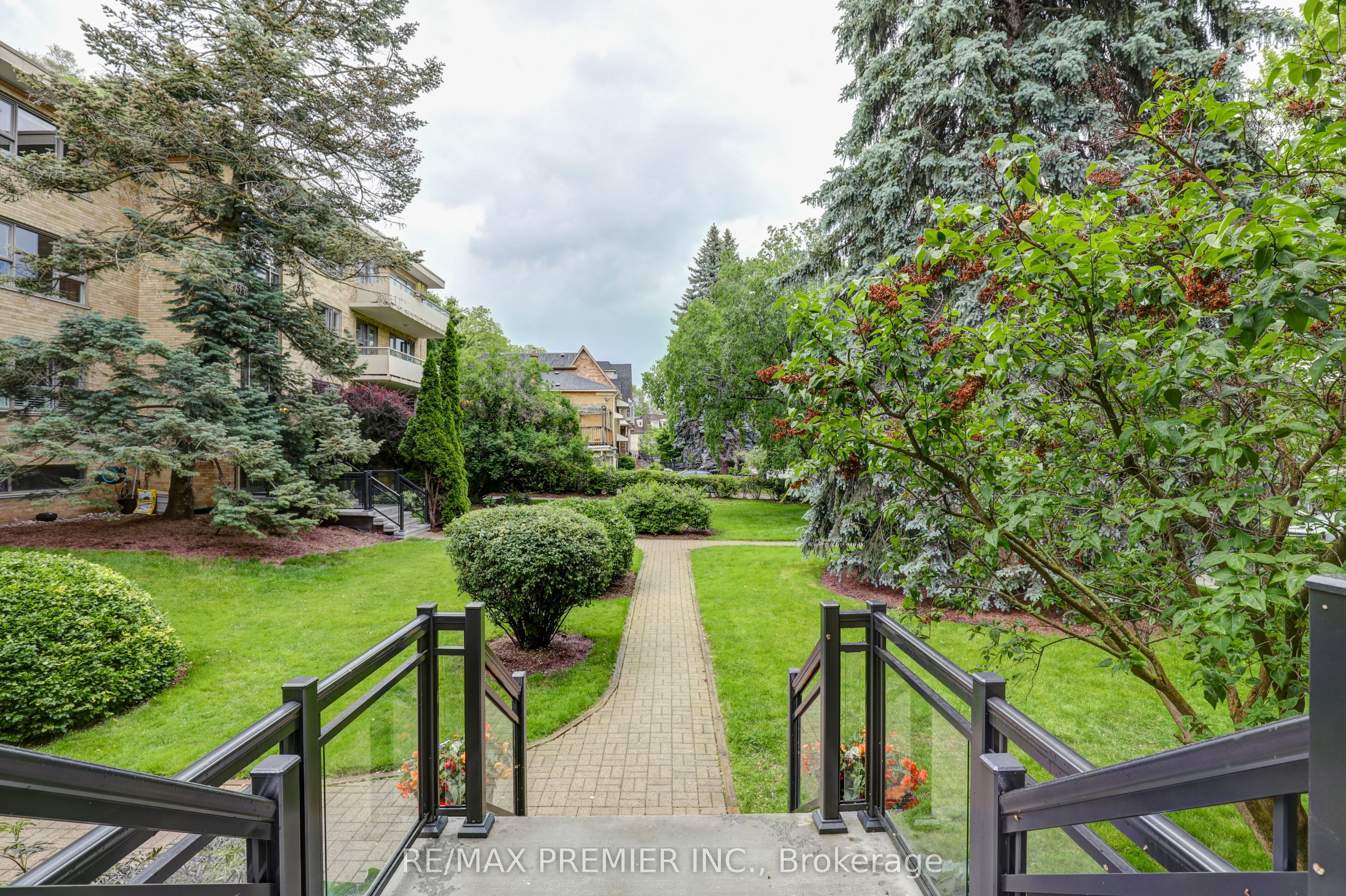 8 Corinth Gardens, #9