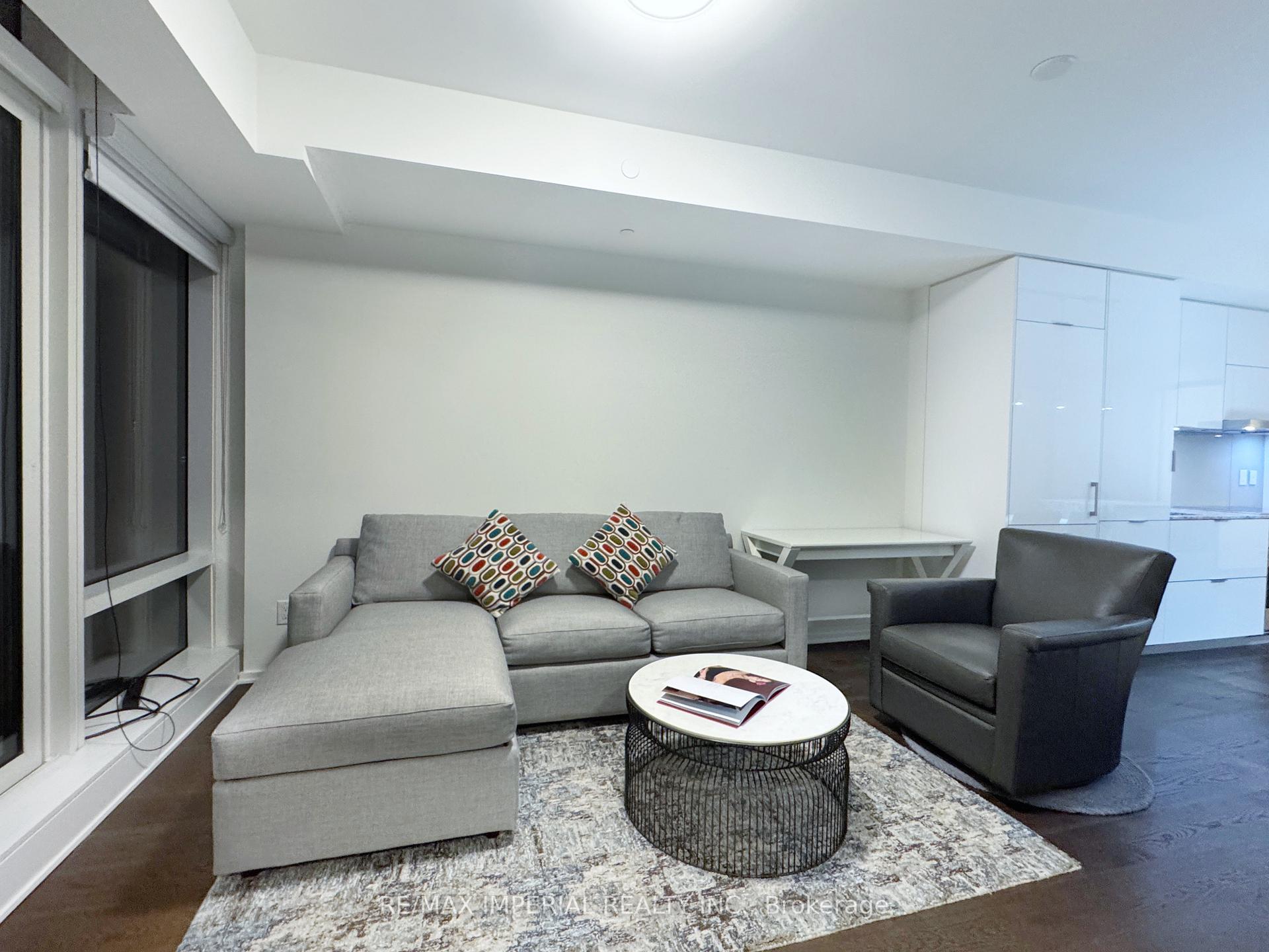 2 Bedrooms Condo at 1 Bloor, Toronto For sale