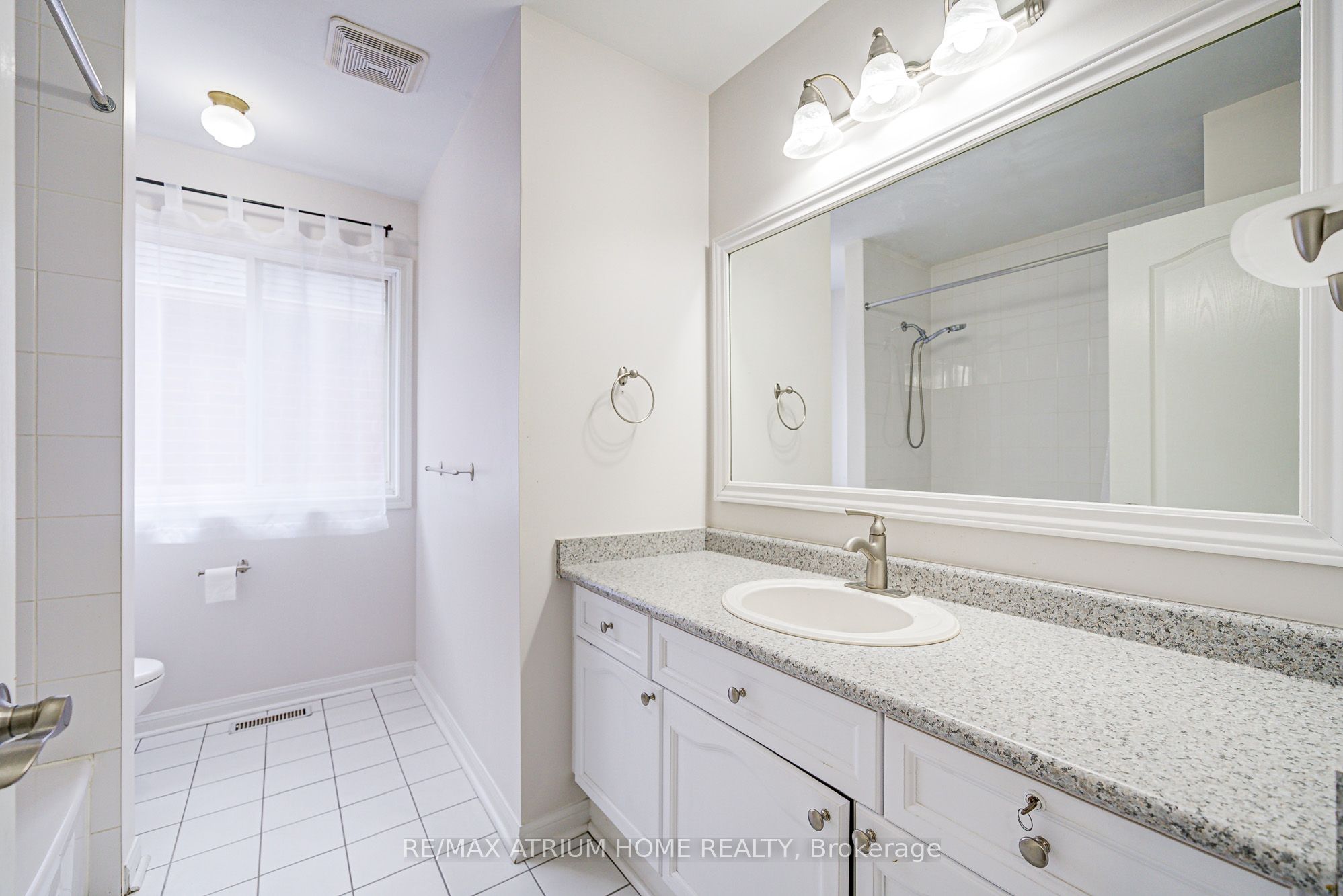2293 Oakhaven Drive