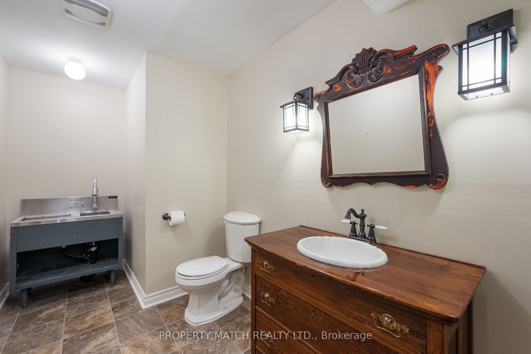 3122 Country Lane