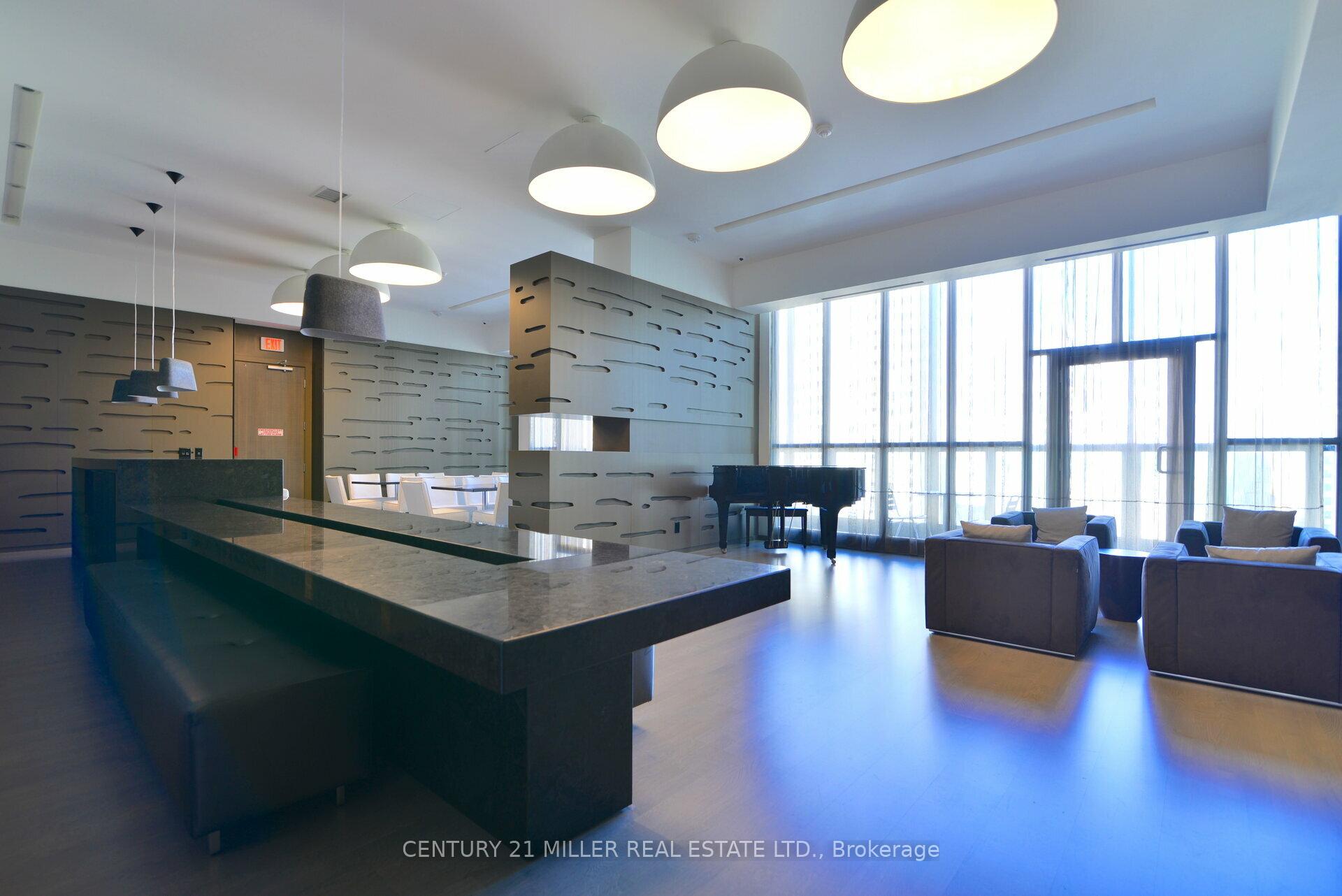 2 Bedrooms Condo at 101 Charles, Toronto For sale