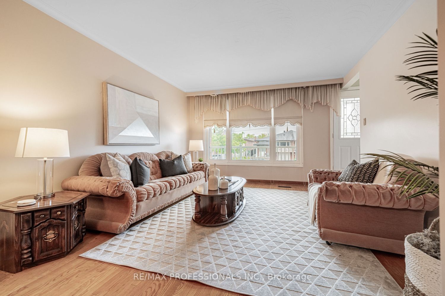 85 Blossom Crescent