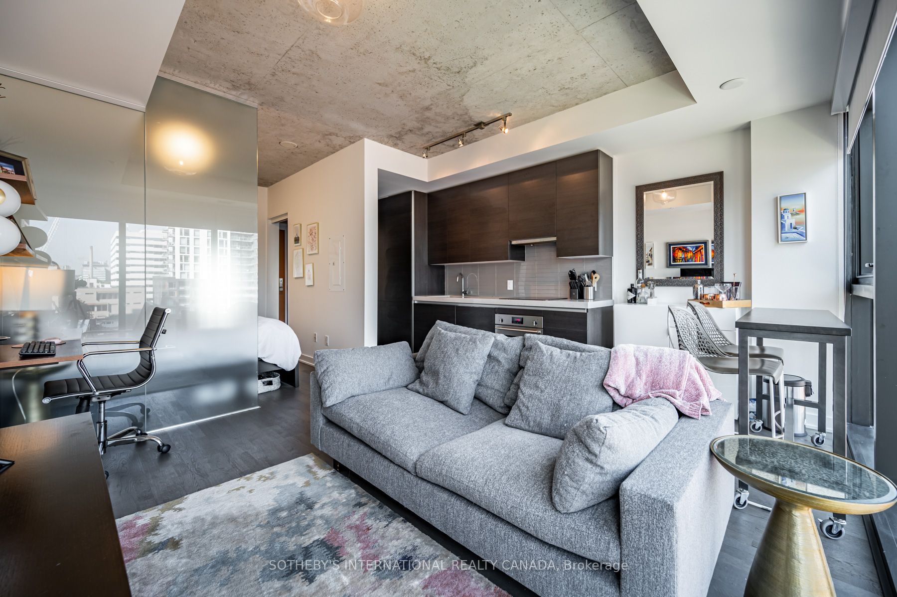 629 King Street W, #731
