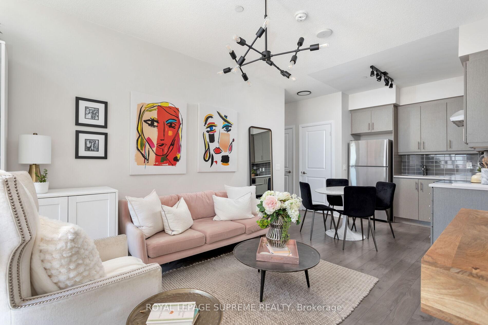 2 Bedrooms Condo at 17 Zorra,  Toronto For sale