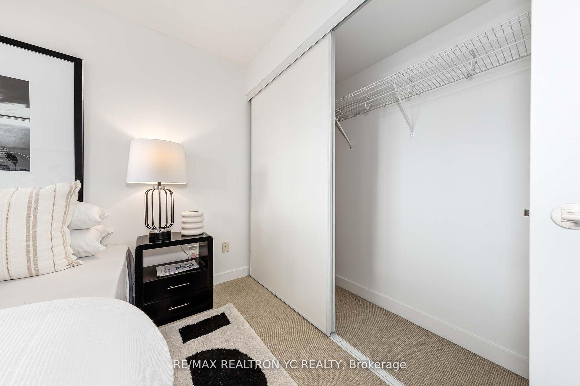 2 Bedrooms Condo at 121 Mcmahon, Toronto For sale