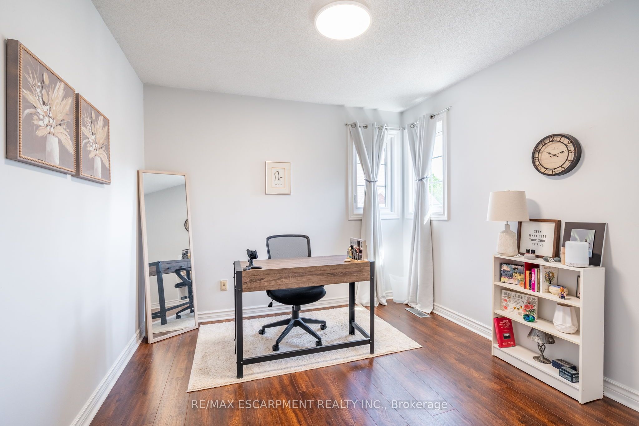 2431 Baxter Crescent