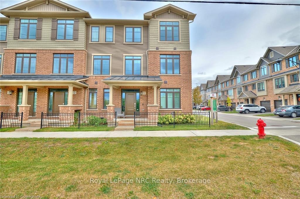 3 Bedrooms Condo at 288 Glover, Hamilton For sale