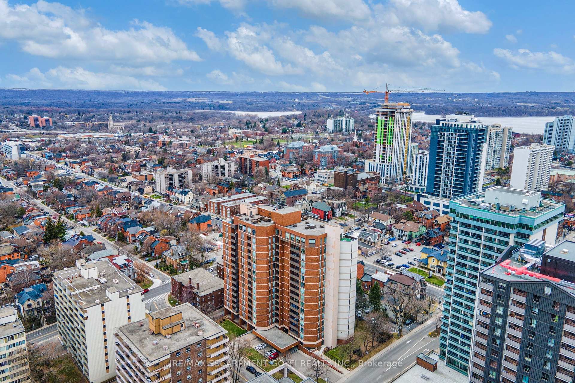 2 Bedrooms Condo at 222 Jackson,  Hamilton For sale