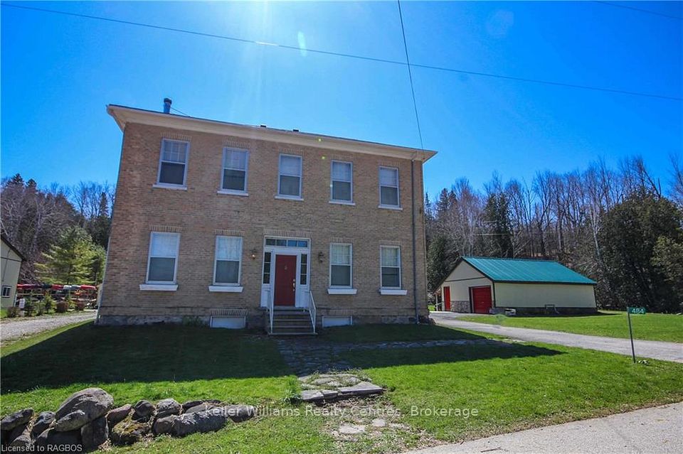 Part of 484 Carlisle