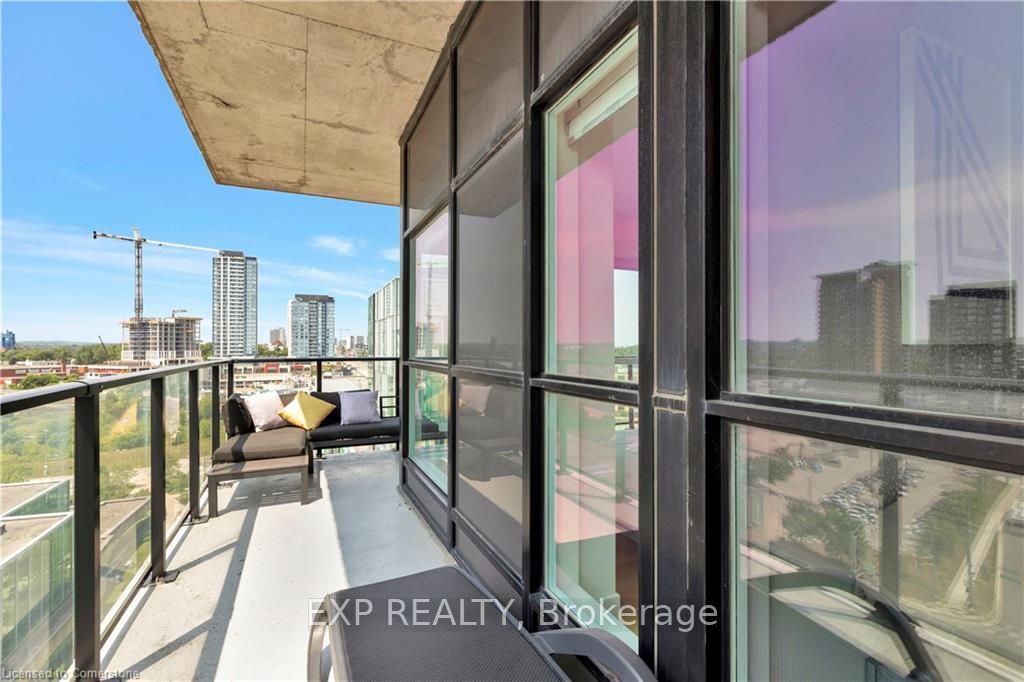 1 Victoria Street S, #1001