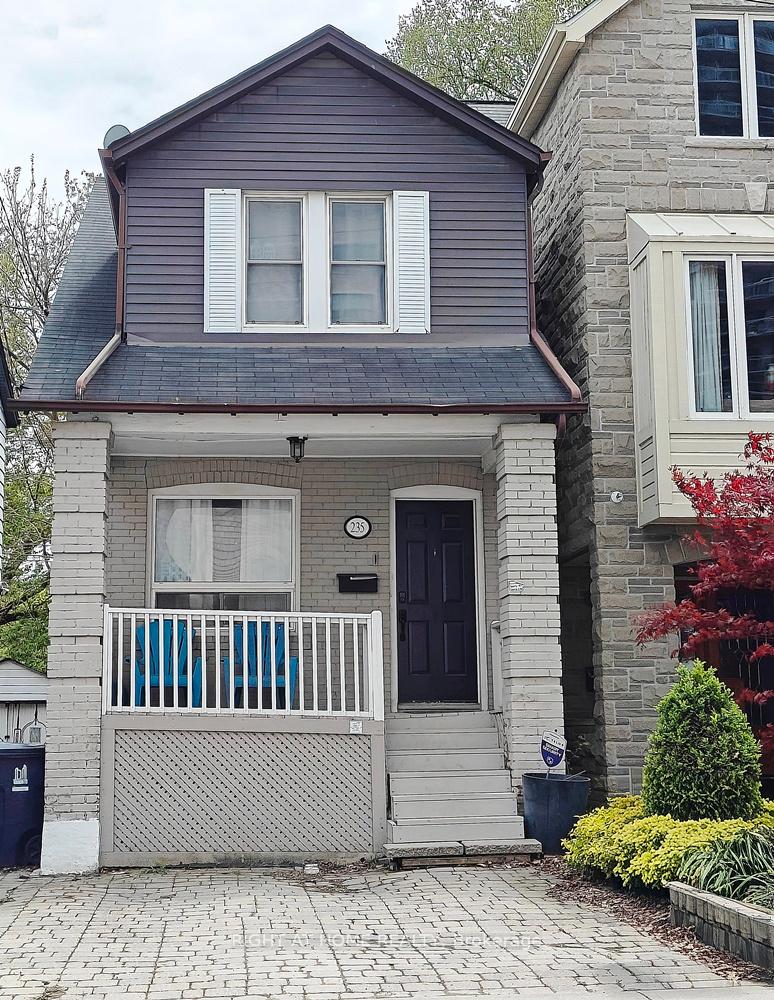 235 Soudan Avenue Toronto C10, Ontario Detached 2-Storey House In Fast Growing & Vibrant Neighborhood in the heart of midtown Toronto - Mt. Pleasant and Davisville Village. Steps To Yonge Subway & Shopping. Renovated & Remodeled - 2 Spacious Bedrooms + 1 self-contained basement unit with its own 3pc bathroom. 5Pc Bathroom With Freestanding Soaker Tub + Shower Stall (freshly retiled in 2023). Open Kitchen with Granite counter Breakfast Bar. Sunroom/Den with glass sliding doors walkout to deck overlooks large backyard - Oasis In The City. Schools: Eglinton Junior Public School, Hodgson Middle School, North Toronto Collegiate Institute, Northern Secondary School. *Interior Photos Were Currently Taken. Superb Tenants since 2023! Move-In Condition ***700M Short Walk To Subway**Tenant is moving out by the end of June* Please allow 24 hours notice for showings
