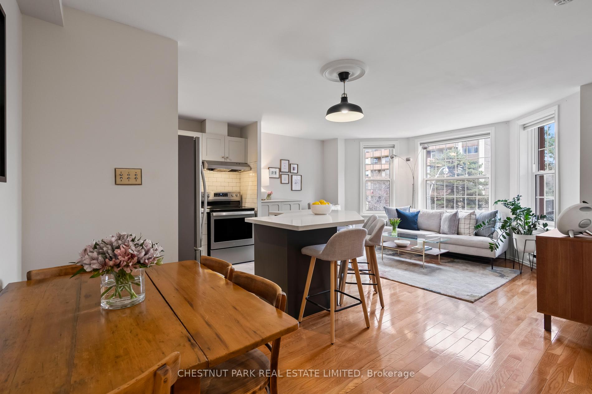 1 Bedroom Condo at 212 St. George,  Toronto For sale